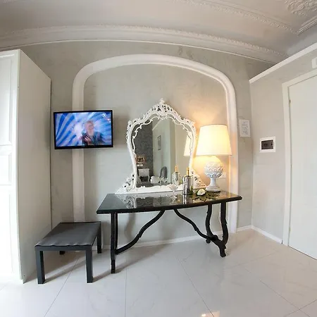 Гостевой дом Home Grifondoro Affittacamere Генуя