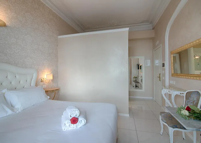 Home Grifondoro Affittacamere Гостевой дом Генуя