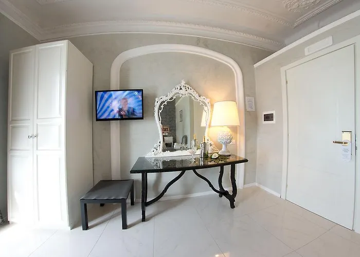 Гостевой дом Home Grifondoro Affittacamere Генуя